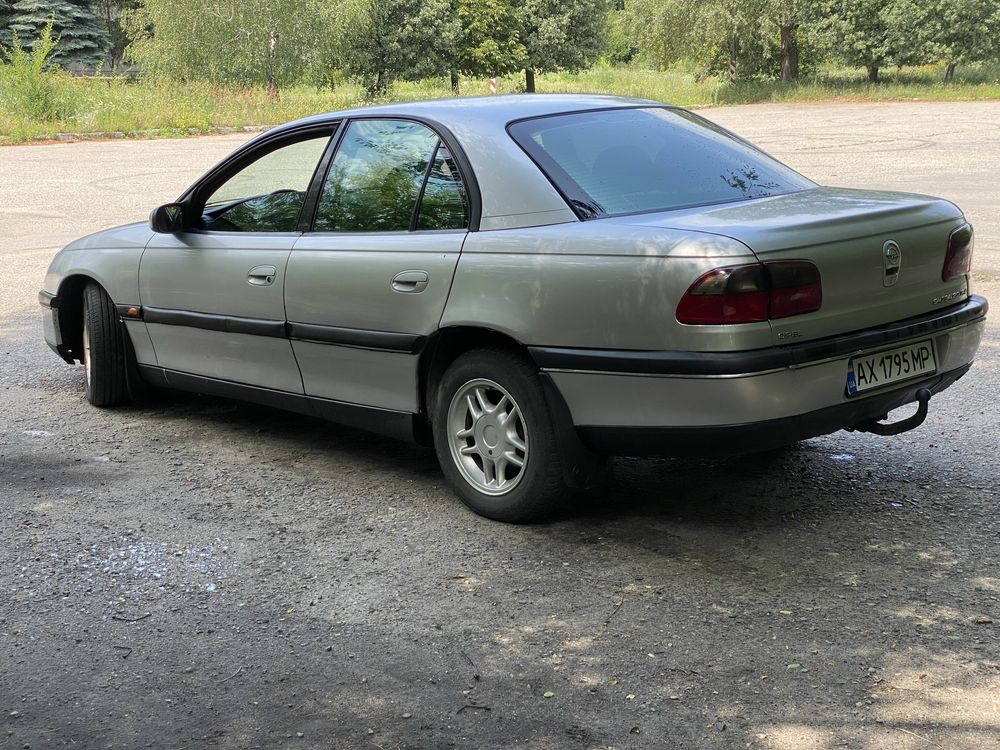 Opel omega B 2.0 инжектор