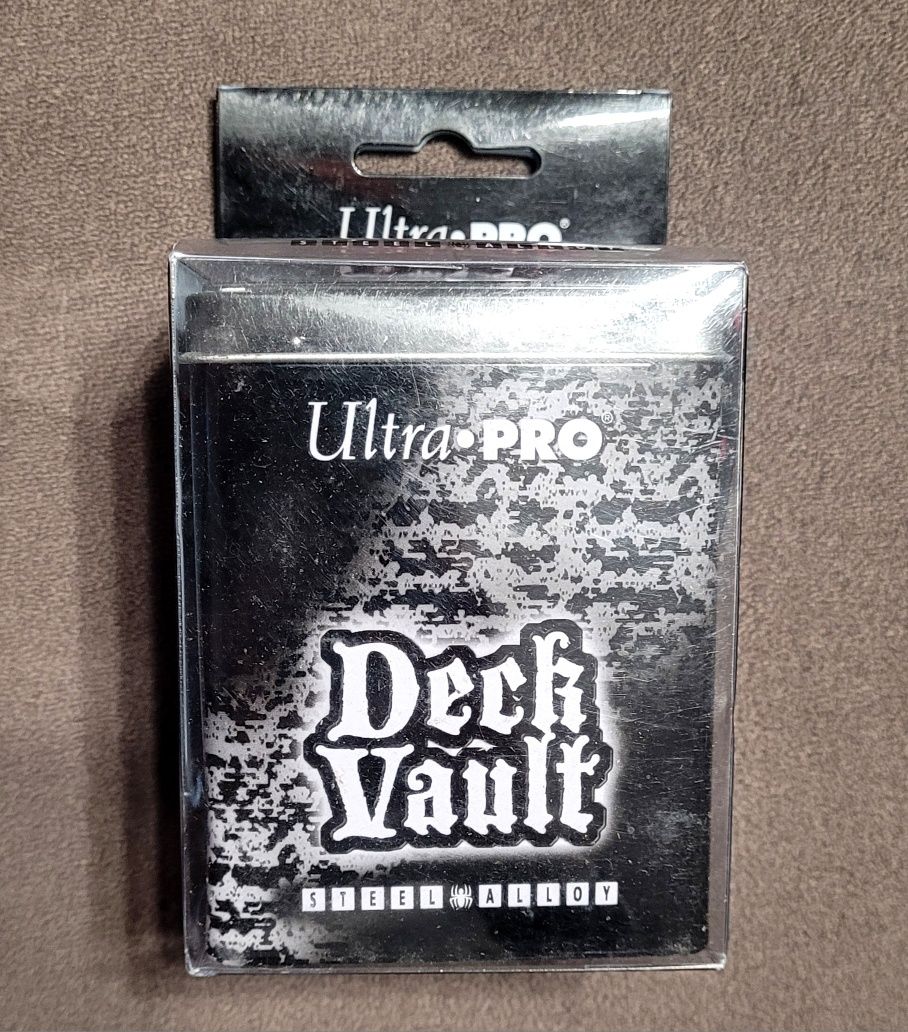 Ultra Pro Deck Vault, Case na karty, Nowy