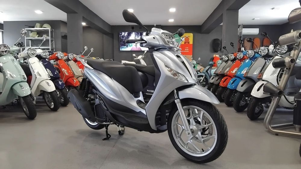 Piaggio Medley PIAGGIO MEDLEY 125 GRIGIO 2025! Od ręki! Scooteria