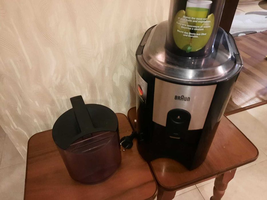 Соковыжималка центробежная BRAUN J500 Black