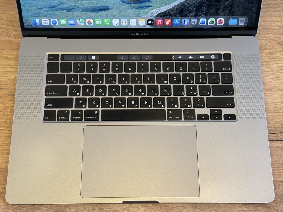 Ноутбук Apple MacBook Pro 16" 2019 Core i7, Radeon Pro 5300M, 16/512GB