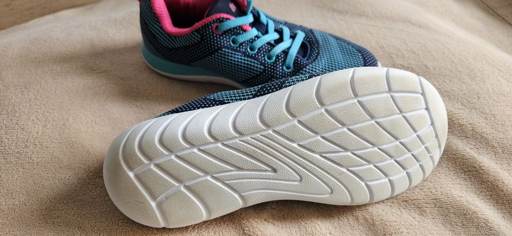 Buty sportowe na wf 34 dziewczęce adidasy bejo