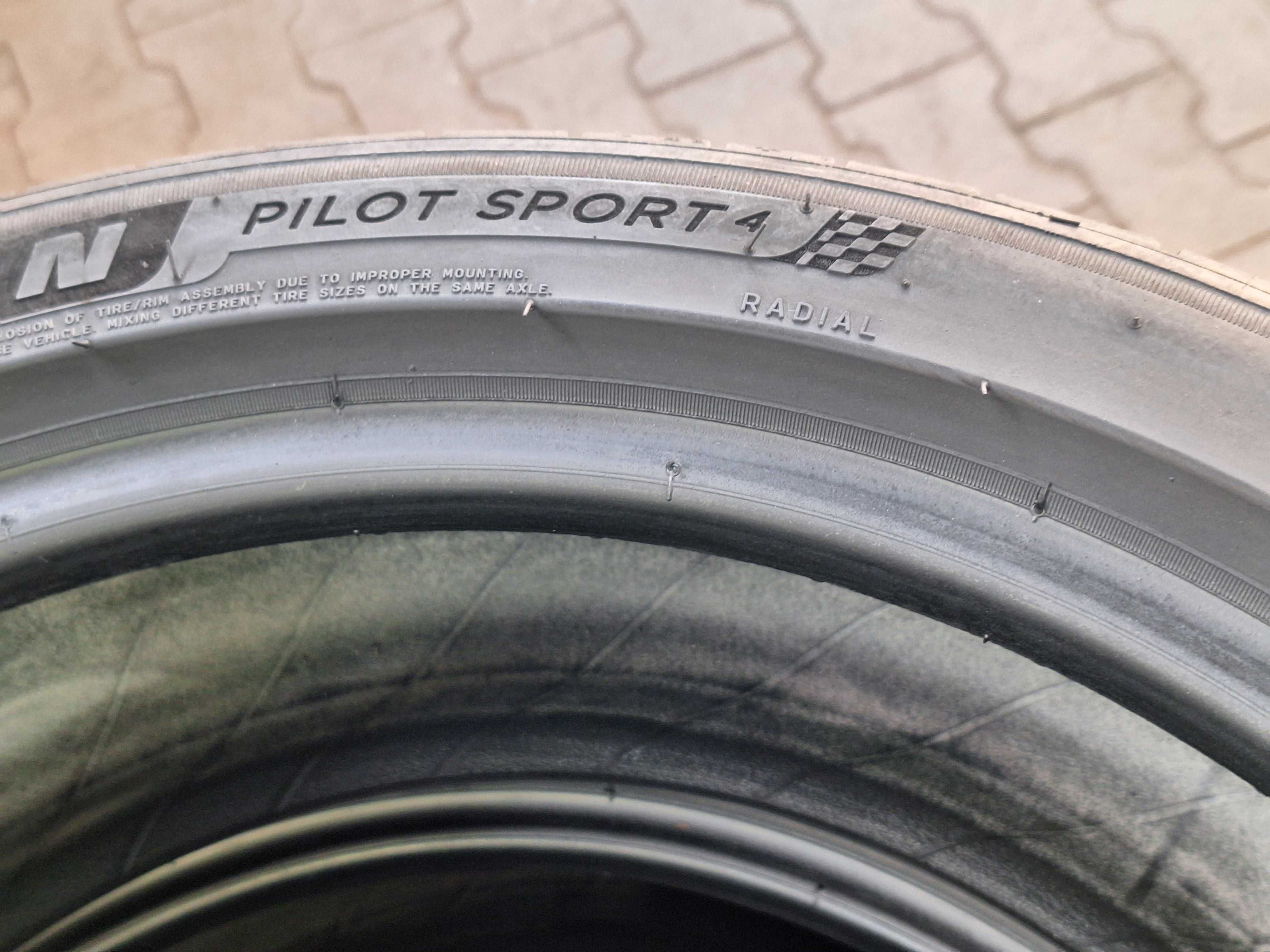 225/45 R19 Michelin Pilot Sport 4