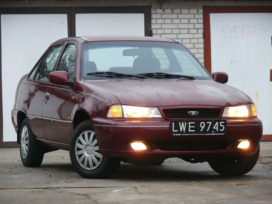 Daewoo Nexia GLE - świetna blacharsko, choć lakierniczo już nie