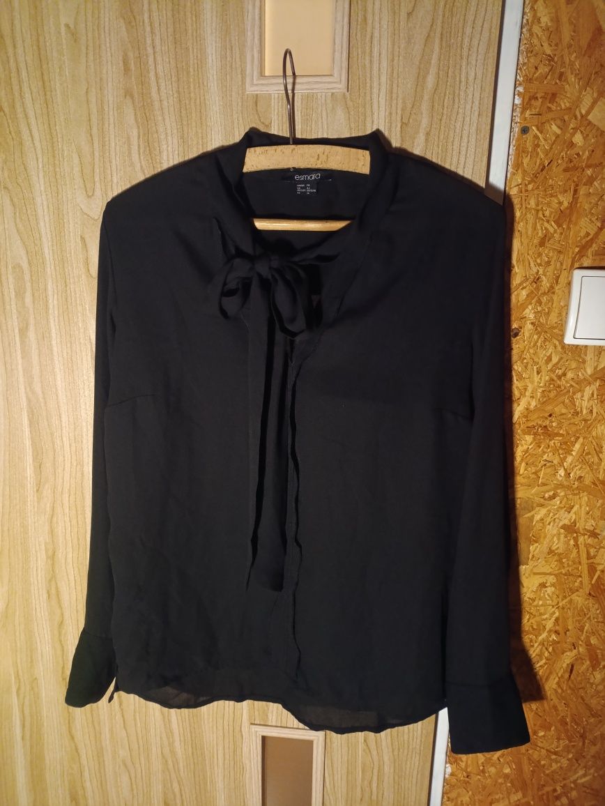 Elegancka czarna koszula wiązana luźna mgiełka esmara 40 L