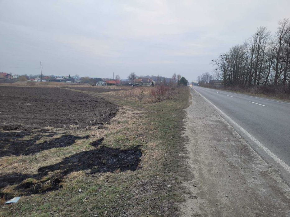 земельна ділянка с. Жовтанці біля траси