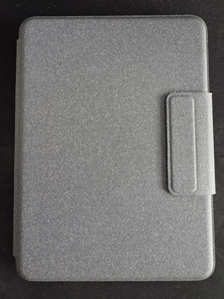 Logitech Folio Touch - etui z klawiaturą i gładzikiem iPad Air (4 i 5)