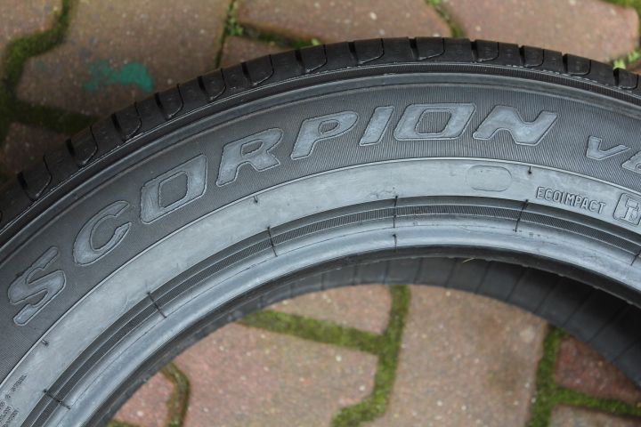 235 55 r19 pirelli