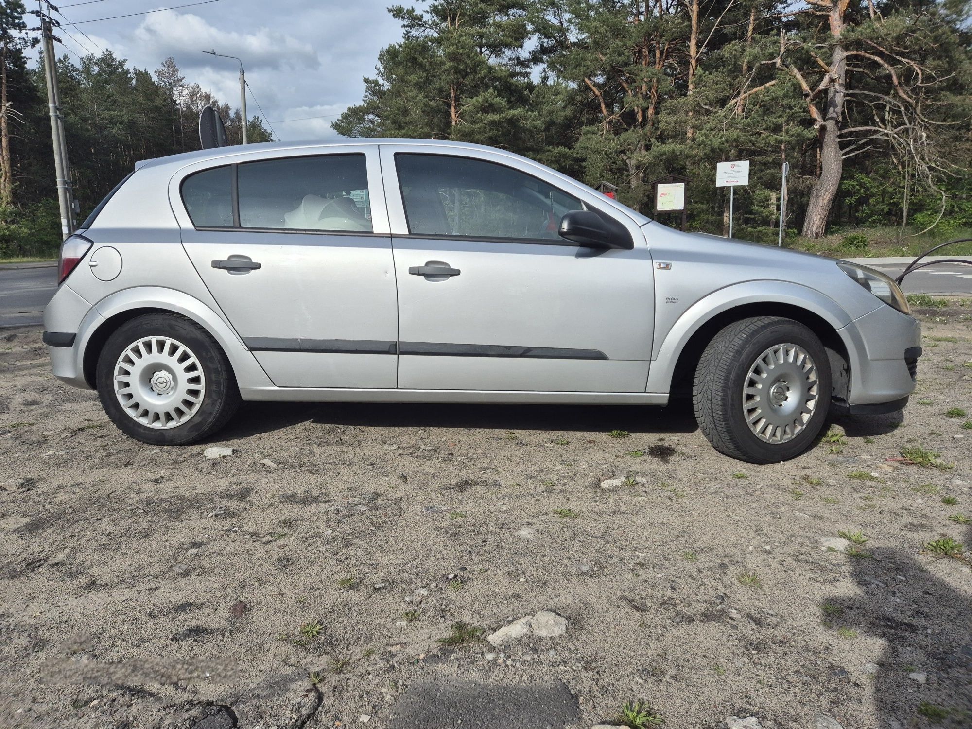 Opel Astra H 1,4 2004 Hak