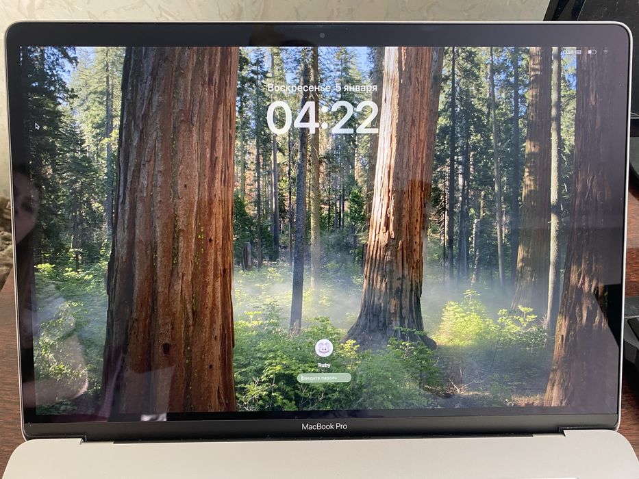 MacBook Pro 15 2018 Продам I7 16 gb ram 512 gb A1990 Retina Макбук Про