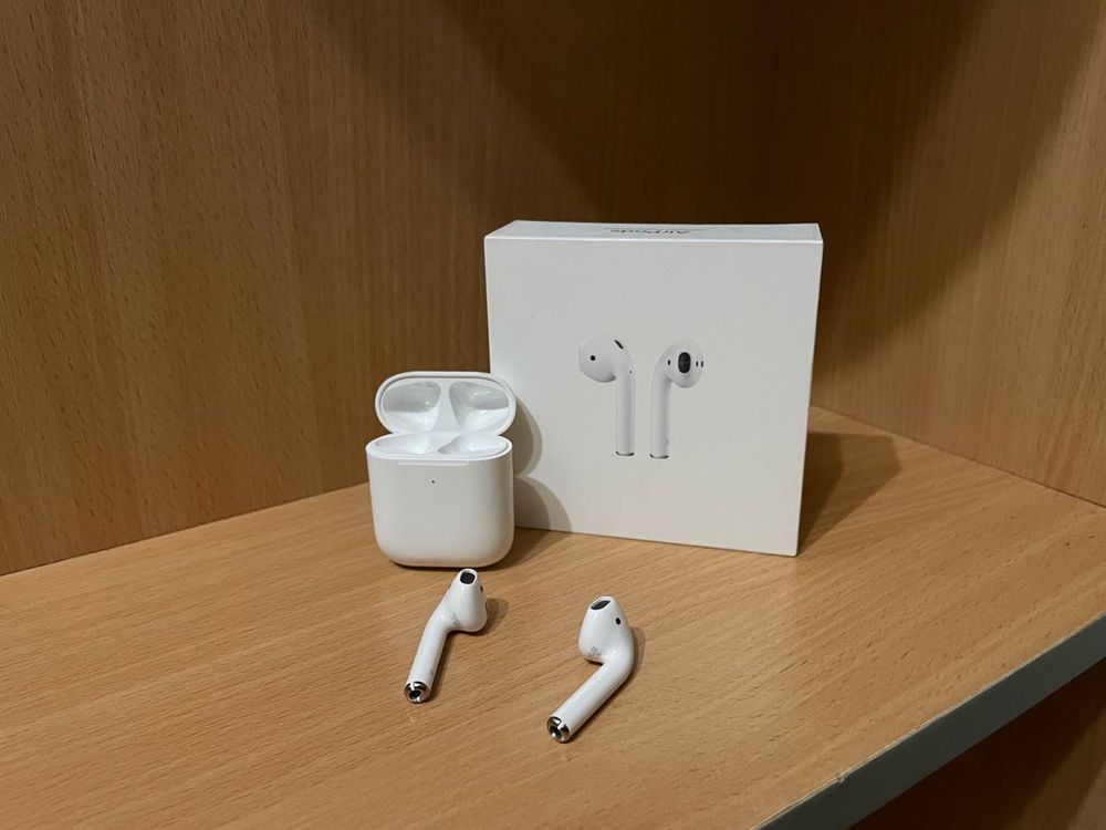 Навушники air pods 2 кейс і коробка в комплекті