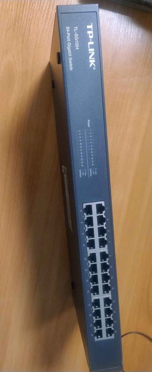 Комутатор  TP-link TL-SG1024