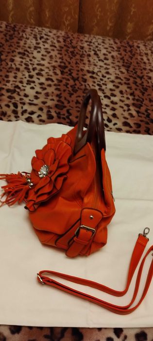 Сумка натуральная кожа оранжевая, новая