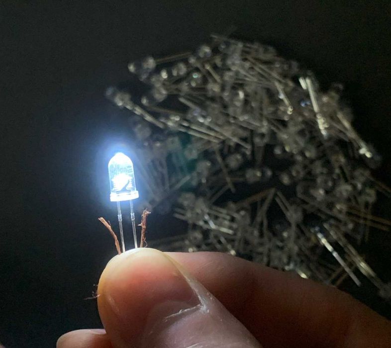 Світлодіоди білі, кольорові