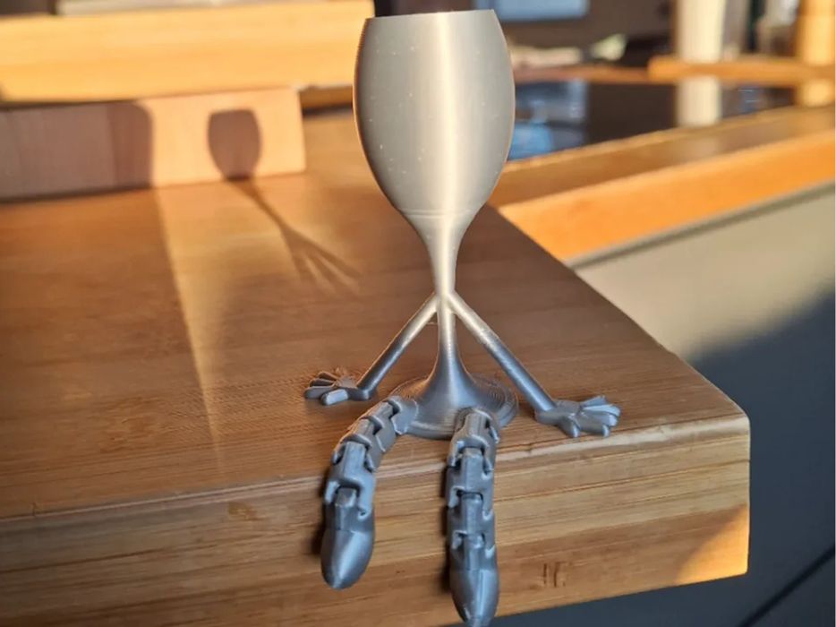 Copo de Vinho Articulado Com Pernas