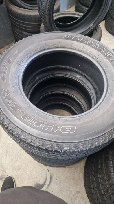 255/ 70 R18 Bridgestone