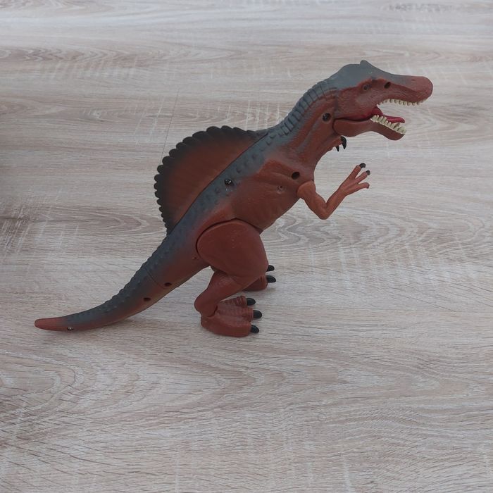 Dinozaur interaktywny Spinozaur maxisaur, Smiki Smyk