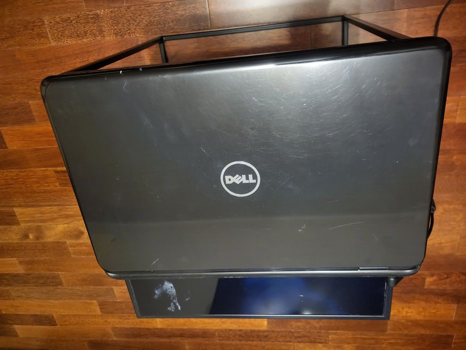 Laptop Dell INSPIRON N7110 używany