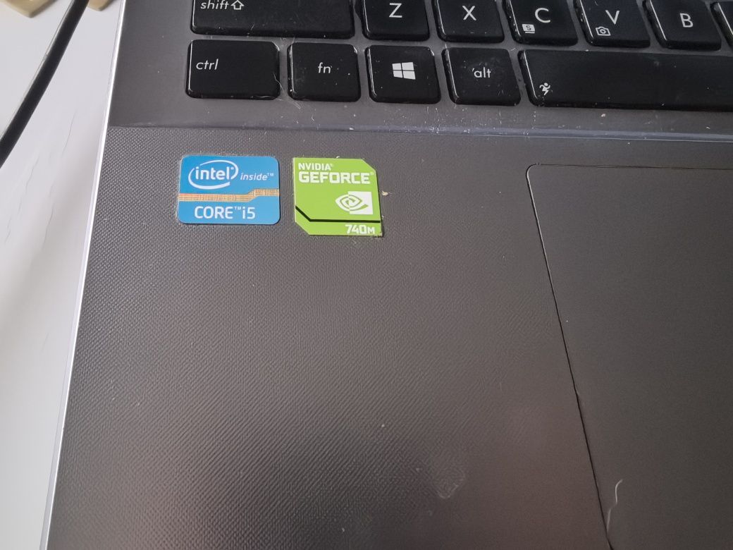 Asus x550v używany