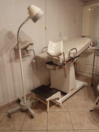 Fotel ginekologiczny plus dodatkowe wyposażenie gabinetu