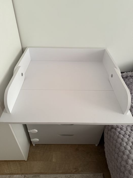 Дитяче ліжеко з маятником та комод-пеленатор