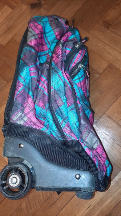 Plecak walizka na kółkach z rączką