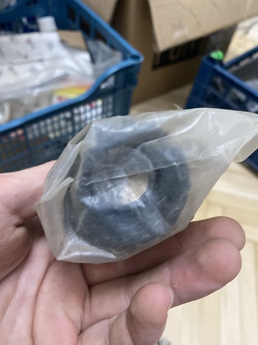 B09234460B Mazda 323 Сайлентблок переднього нижнього важеля (задній)