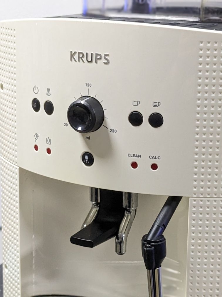 Продам кавоварку кофемашину кофеварку KRUPS EA81 з екраном
