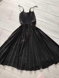 Платье длинное чёрное плисерованное