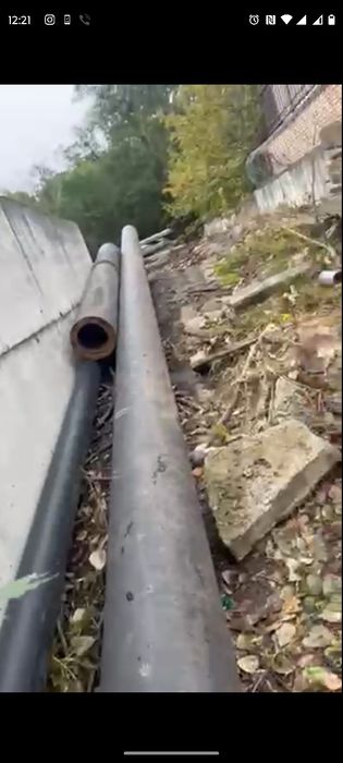 Труби в ізоляції для тепломережі