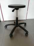 Taboret na kółkach