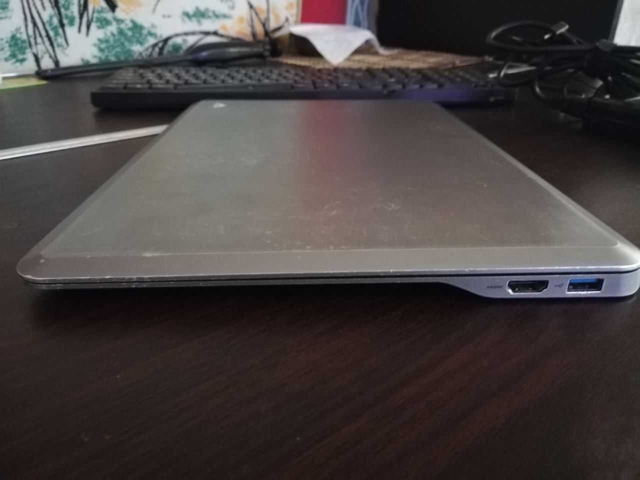 Ультрабук Vizio CT14-A0