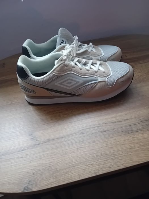 Buty Umbro sportowe