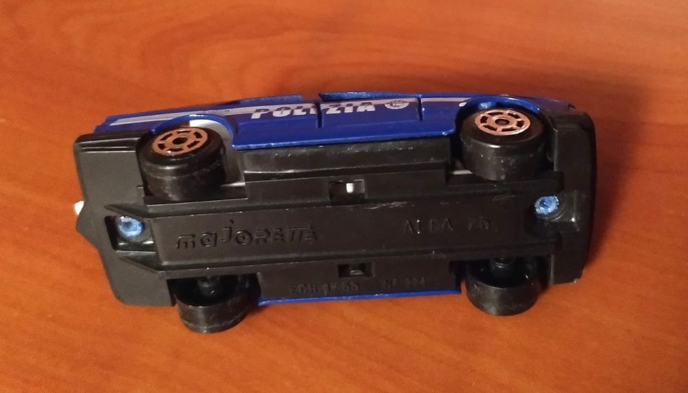 Miniatura vintage - Alfa Romeo 75 - Majorette