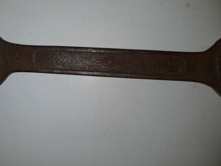 Продам Ключ рожковый 24х27 СССР