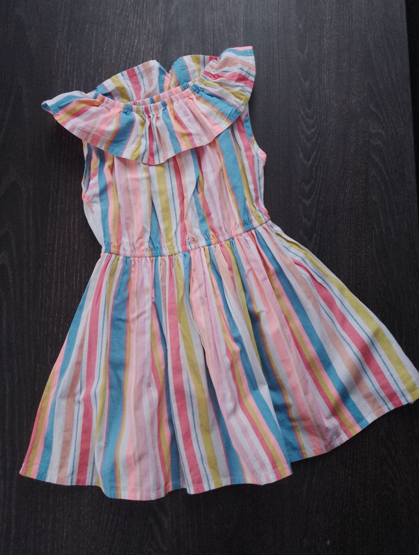 Kolorowa sukienka na lato 98