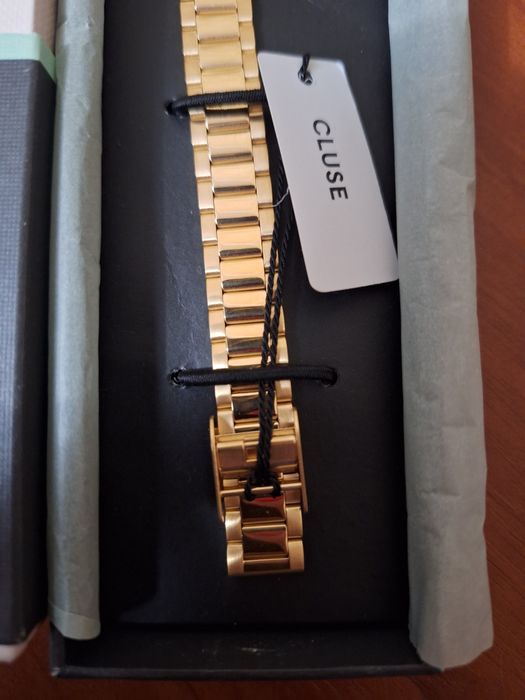 Годинник жіночій GLUSE