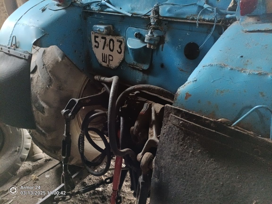 Продаю трактор ЮМЗ до його іде плуг культиватор прицеп і картопля копа