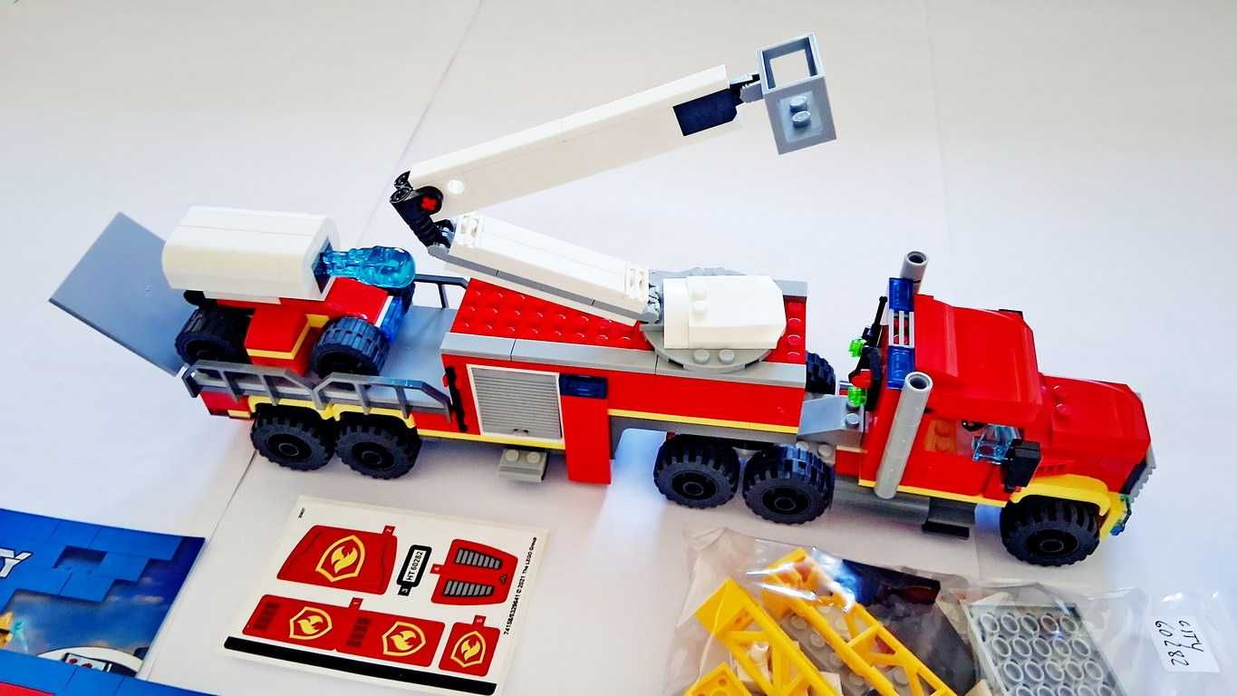 Lego City 60282 Fire Command Unit em peças novas semi montado