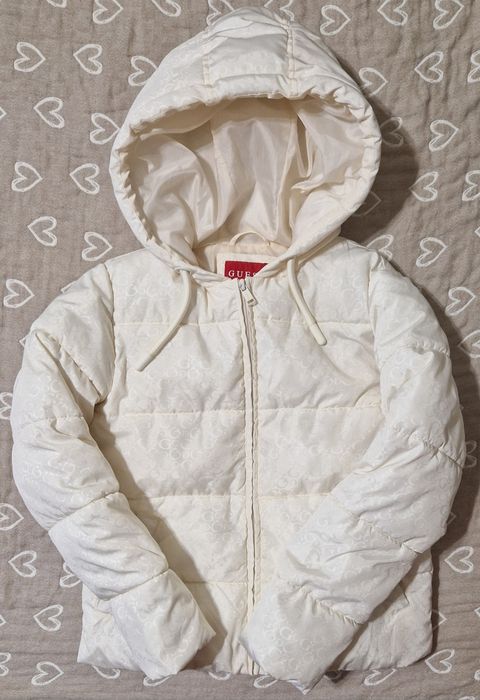 Жіноча курточка Guess