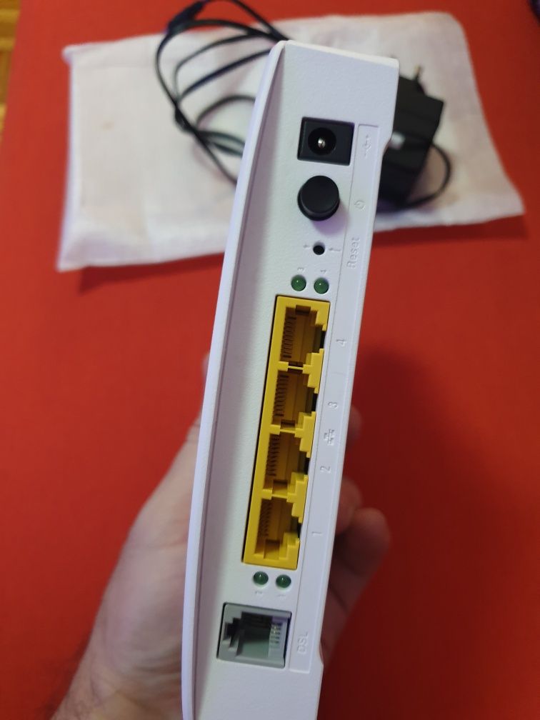 Router/WiFi Technicolor TG582n (vodafone)