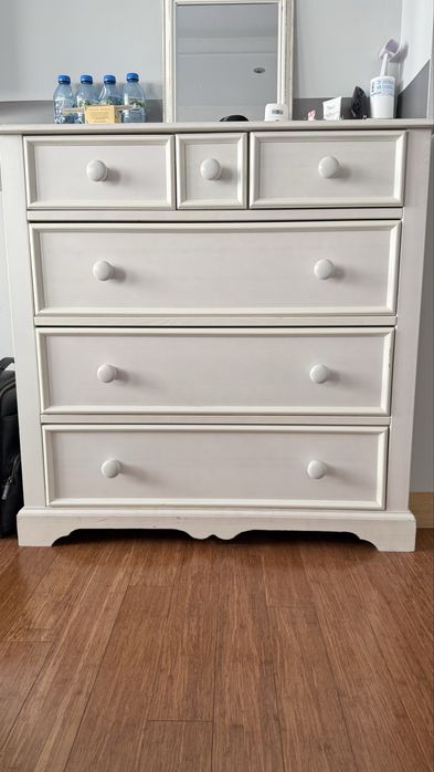 Komplet mebli drewnianych