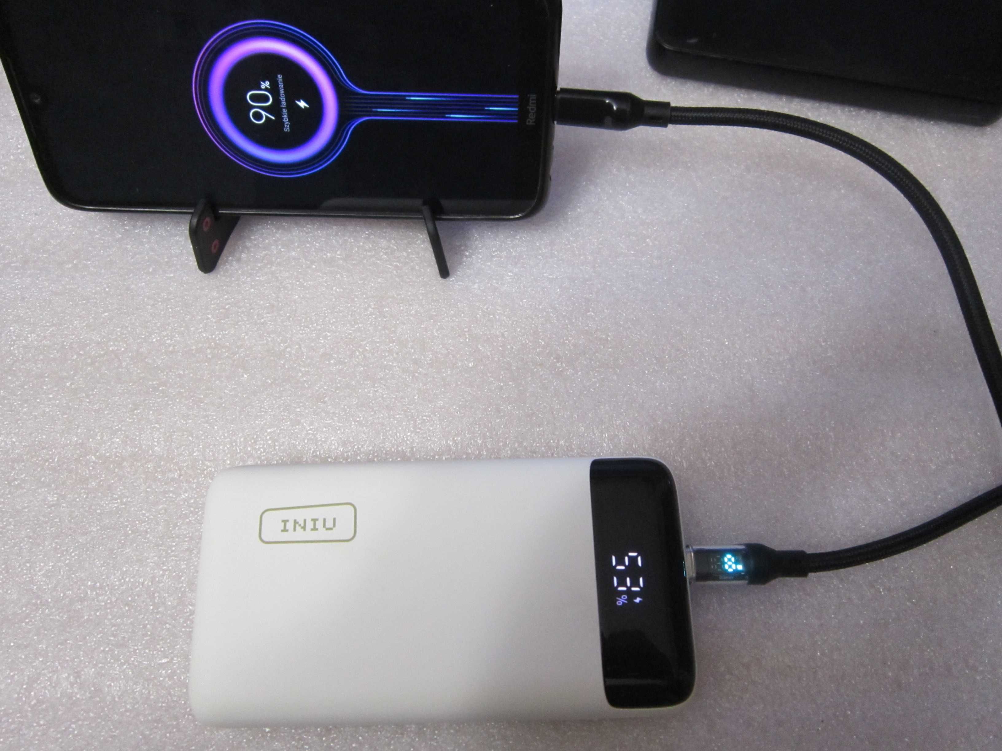 Power Bank INIU BI-B5 20000mAh mocny USB-C wyświetlacz i latarka biała