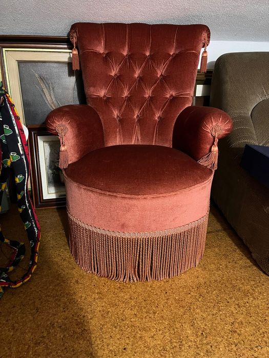 Poltrona antiga rosa