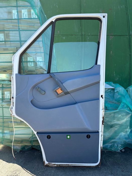 Продам комплектні пасажирські двері Mercedes Sprinter (W906) - праві