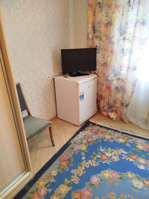 Оренда кімнати в гуртожитку  на Воскресенці. Без власників.