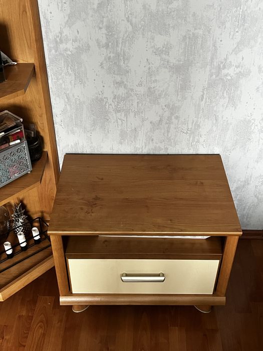 Szafa narożna, komplet mebli, pólki drewniane, zestaw młodzieżowy