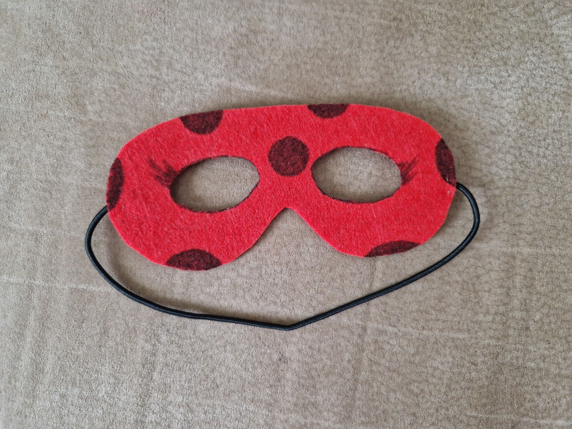 Faço máscaras da LadyBug