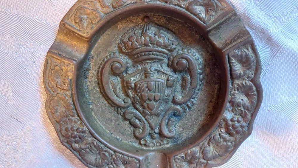 Cinzeiro Bronze Brasão de Portugal