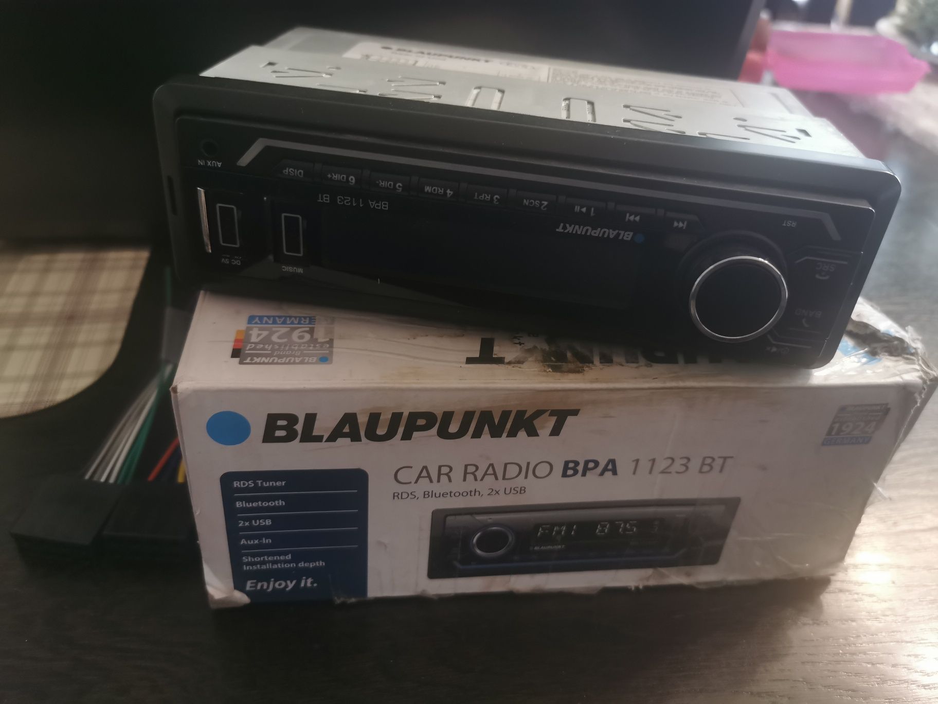 BLAUPUNKT BPA1123BT radio Bluetooth USB wielokolorowe podświetlenie
